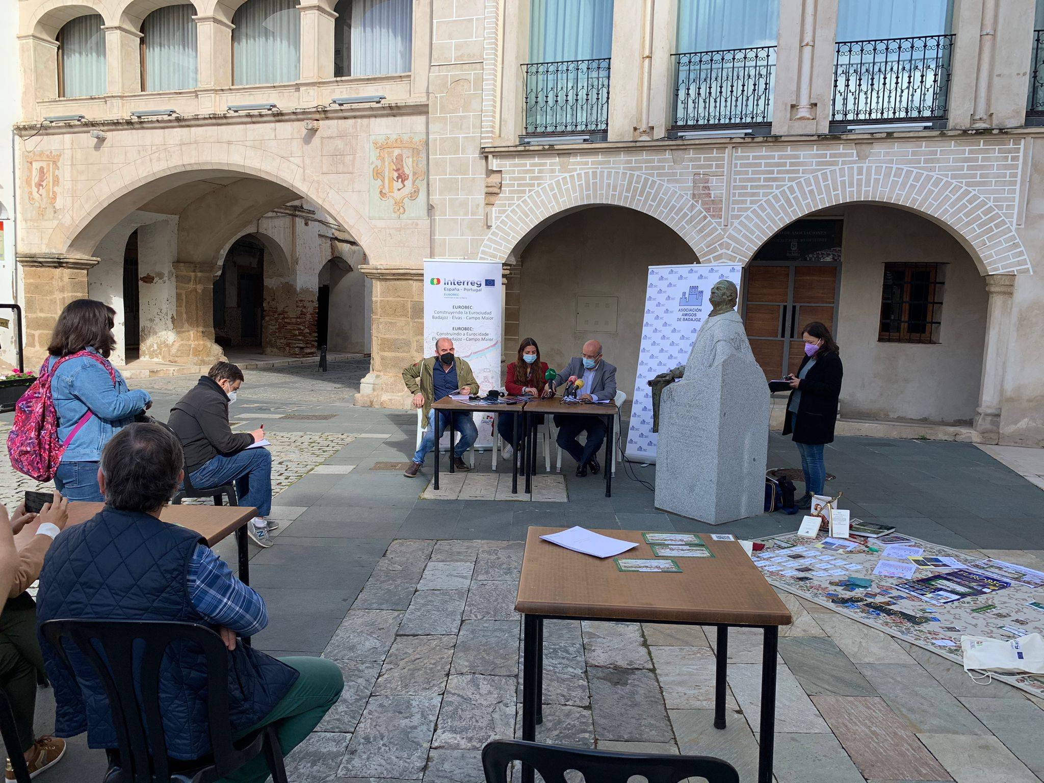 Galeria de Fotos - Microacciones de Cooperación en EUROBEC – Presentación de Amigos de Badajoz y ARKUS
